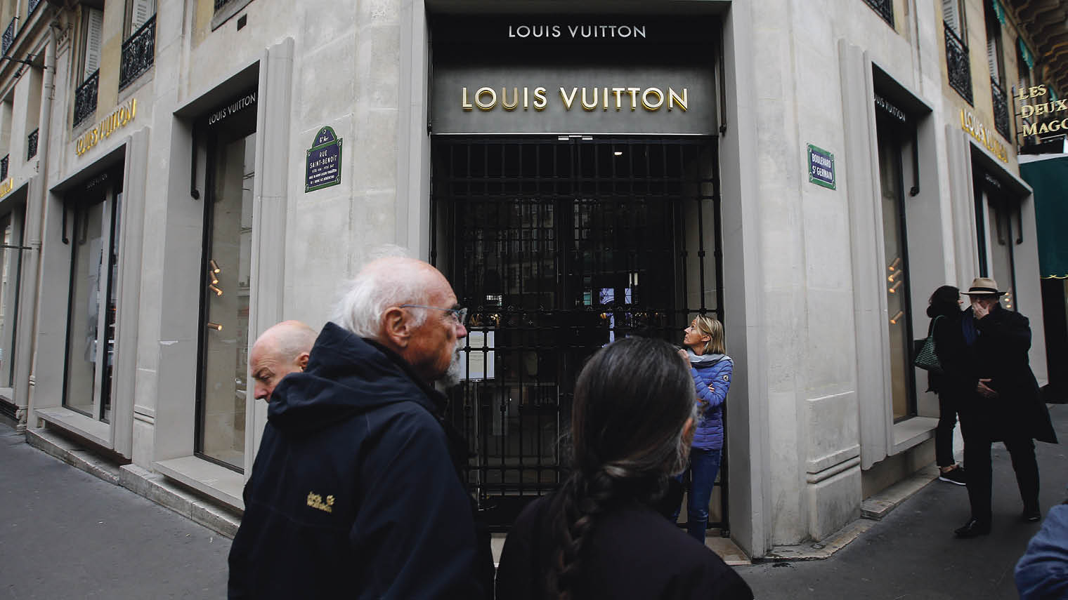 Louis Vuitton store Paris