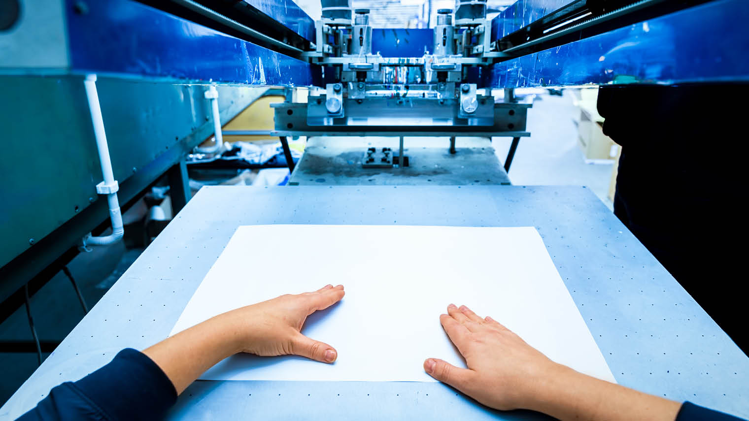 The slow journey to the paperless factory - Raconteur