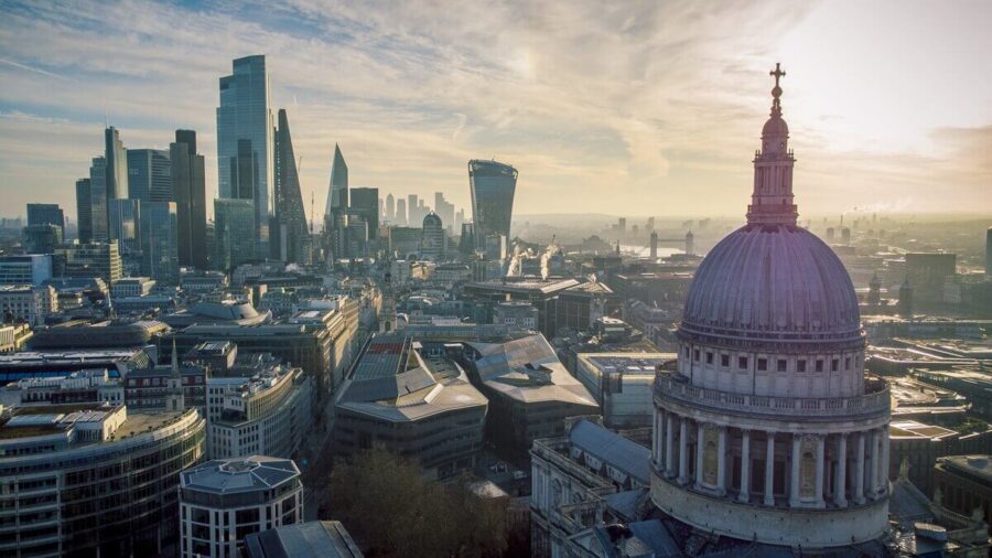 essential-to-evolutionary-the-phases-of-banking-transformation
