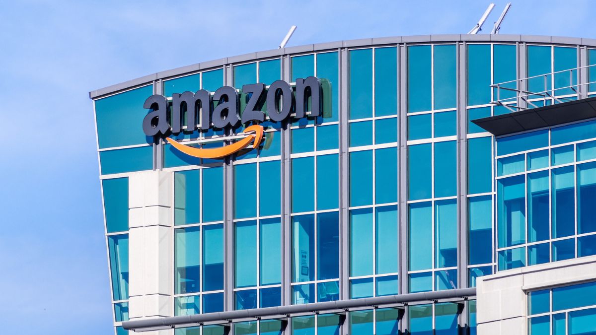 Amazon is 'taking a risk' with its five-day return-to-office plans, experts  say