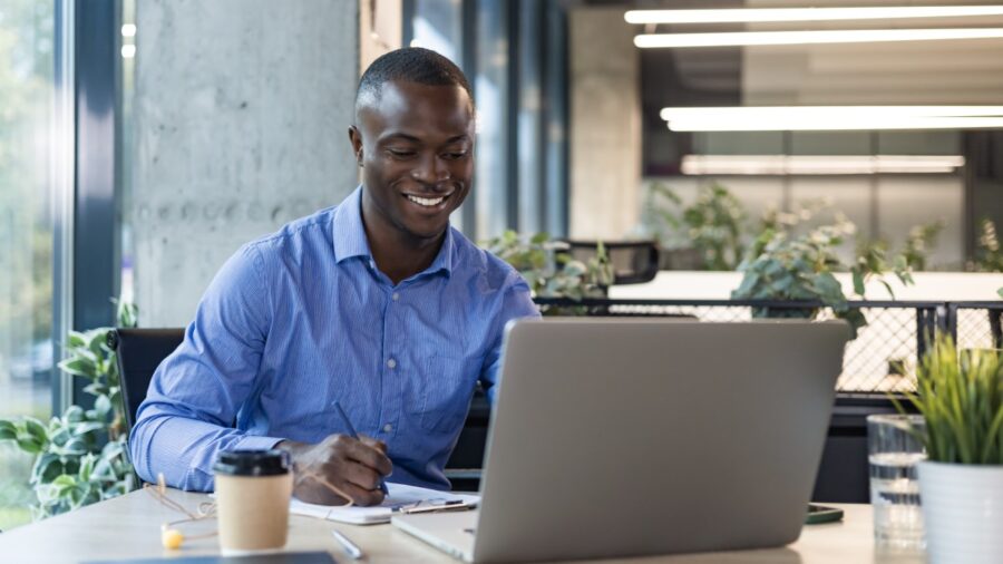 from-pilot-projects-to-digital-co-workers-how-to-embed-ai-across-an-organisation